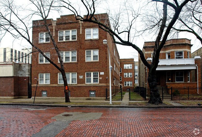 Building Photo - 6923 N Wayne Ave