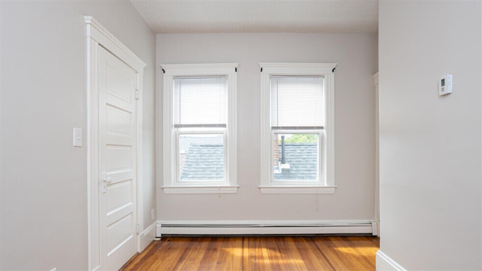 Building Photo - 120 Columbia St