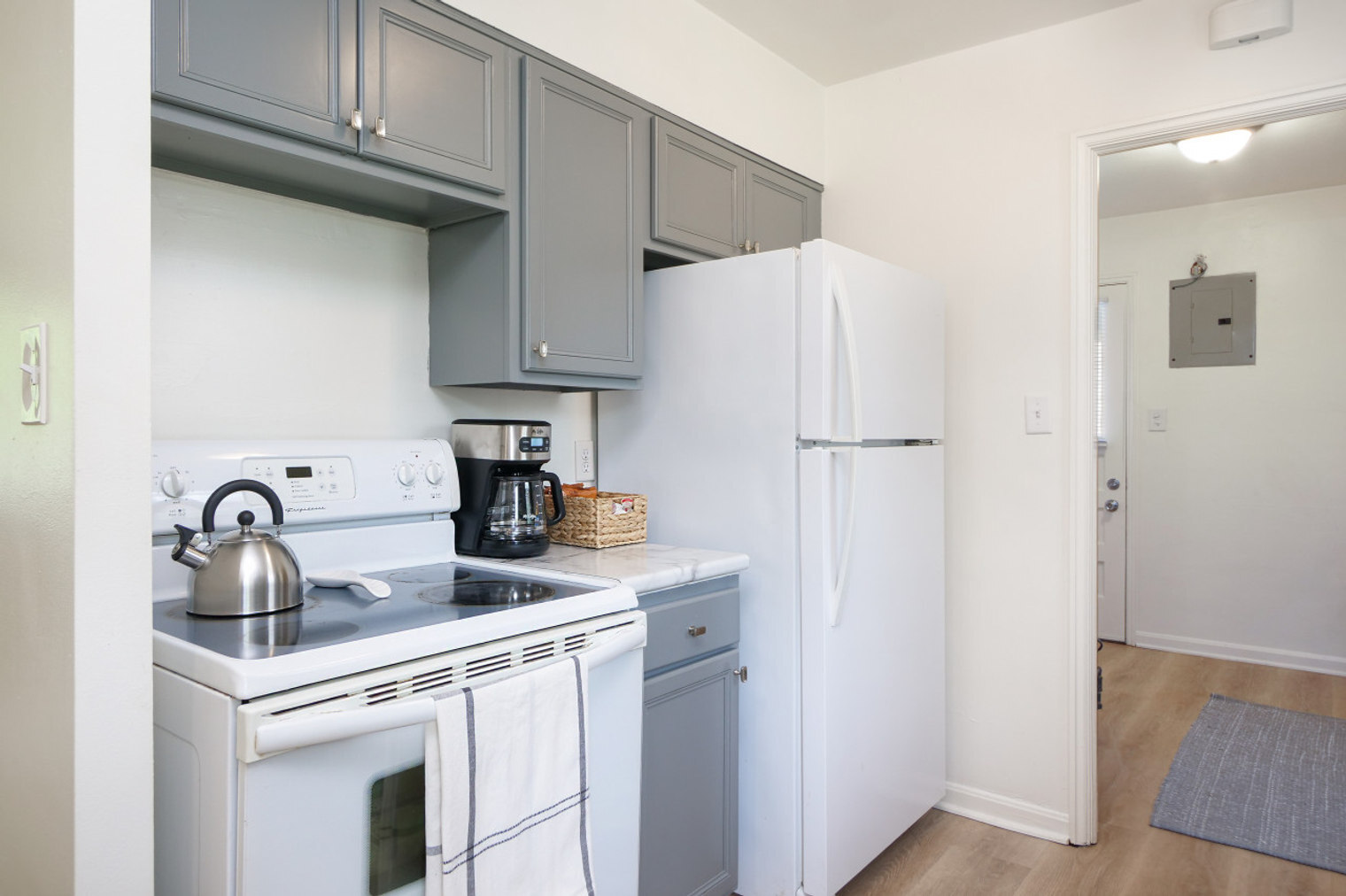 Building Photo - 6484 Aylesworth Dr