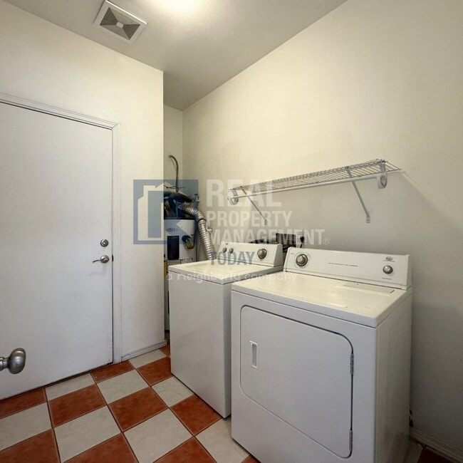 Building Photo - 20508 La Rita Dr E