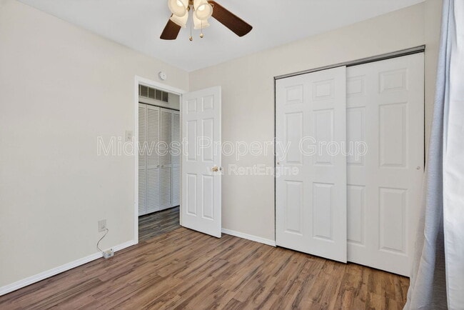 Building Photo - 36 Jamestown Dr