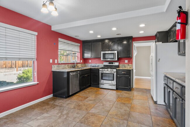 Building Photo - 2126 Sunhaven Ct