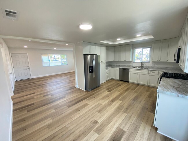 Building Photo - Completely Remodeled 3 Bedroom Cypress Hou...