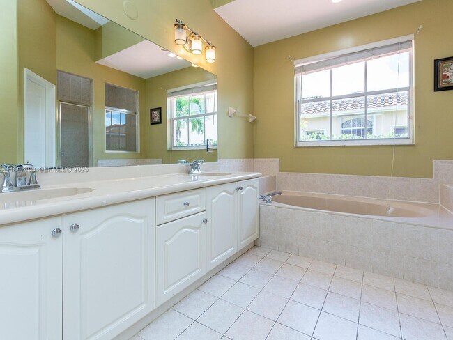 Building Photo - 16230 SW 36th St