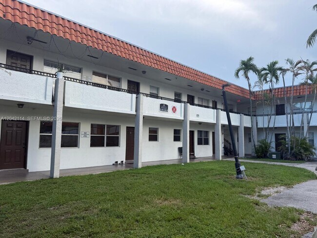 Building Photo - 400 NW 65th Ave