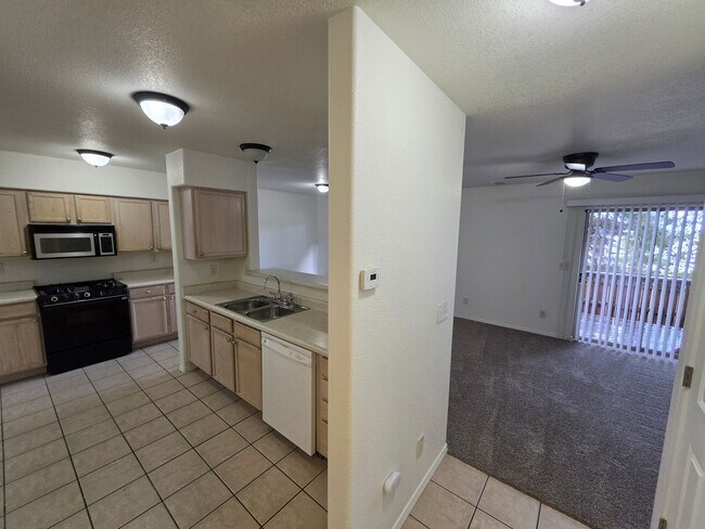Building Photo - 6452 N Conrad Ln