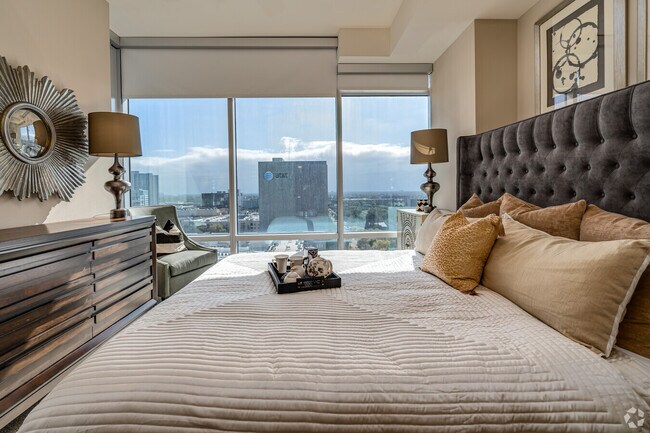 Building Photo - High-Rise Luxury in River Oaks