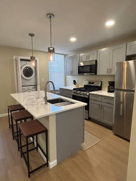 Kitchen - 5721 N 13th St