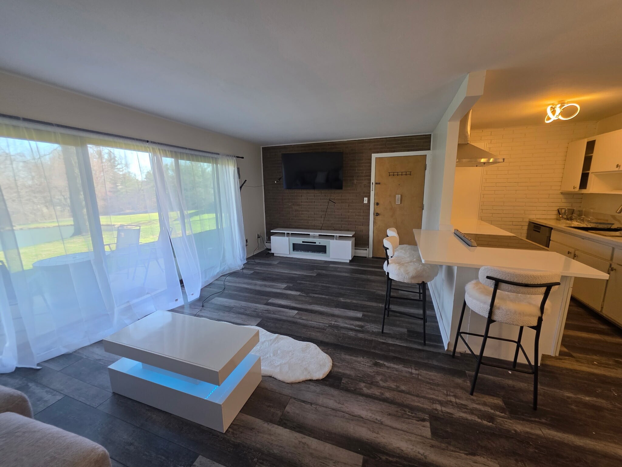 Dining Room - 5721 Som Center Rd