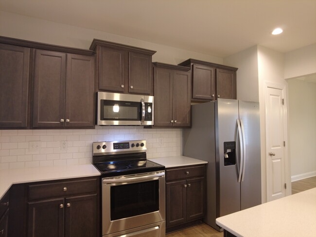 Building Photo - 111 Hanover Ct