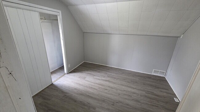 Building Photo - 3 Bed Ready Now!!