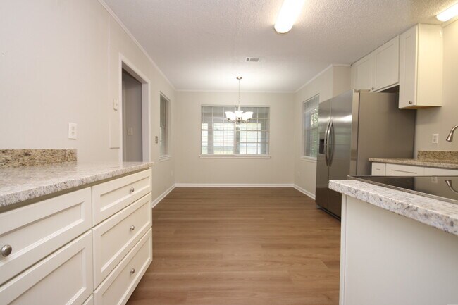 Building Photo - Country Living at Its Best! Renovated 3BR Home on Over an Acre with Sunroom, Fireplace & Room to ...