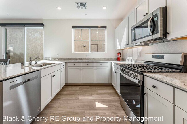 Building Photo - 3 br, 3 bath House - 3766 Trancoso Ave