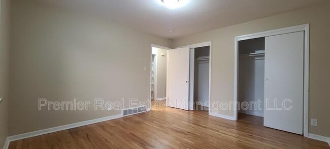 Building Photo - 6415 E 36th Ave