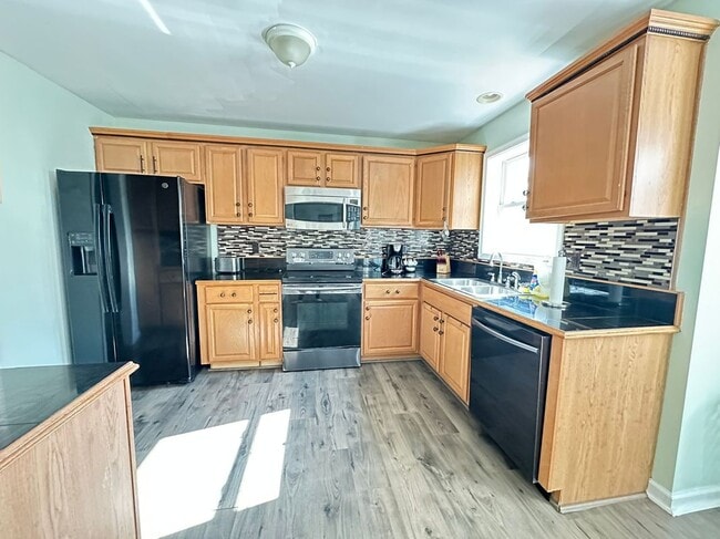 Building Photo - 1094 Porter Dr