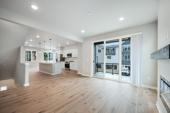 Building Photo - Modern Luxury in the Heart of Kenmore | 4B...
