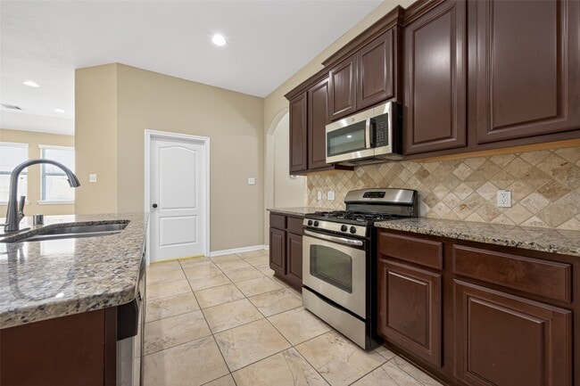 Building Photo - 13022 Clover Creek Point Ln