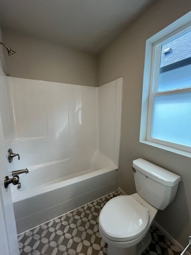 Building Photo - New 4 Bedroom 2.5 Bath Home McMinnville OR