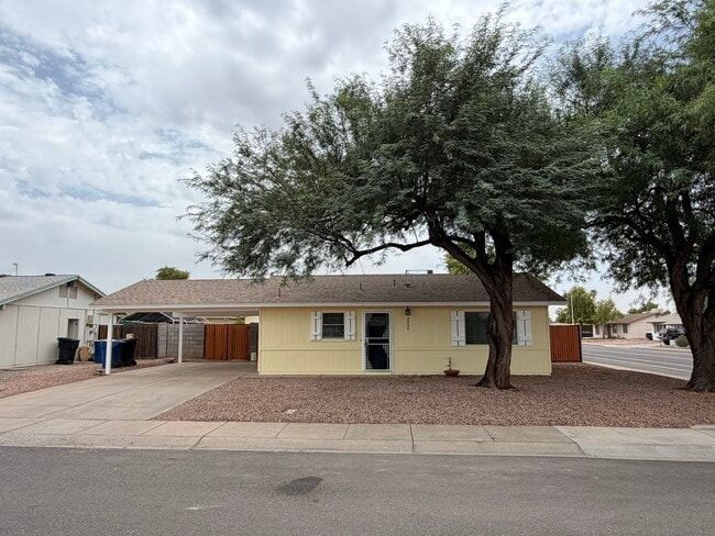 Building Photo - 3439 W Peppertree Ln