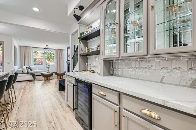 Building Photo - 5873 Skyfall Ct