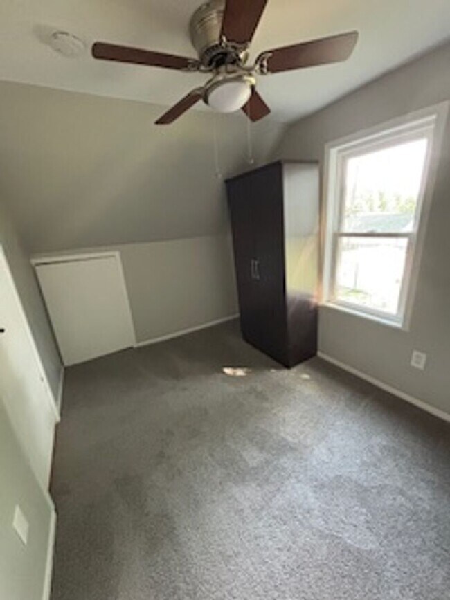 Building Photo - Nice Warren 3 bed 1 bath