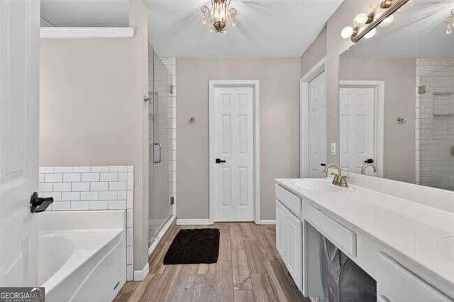 Building Photo - 2865 Stonehenge Ct
