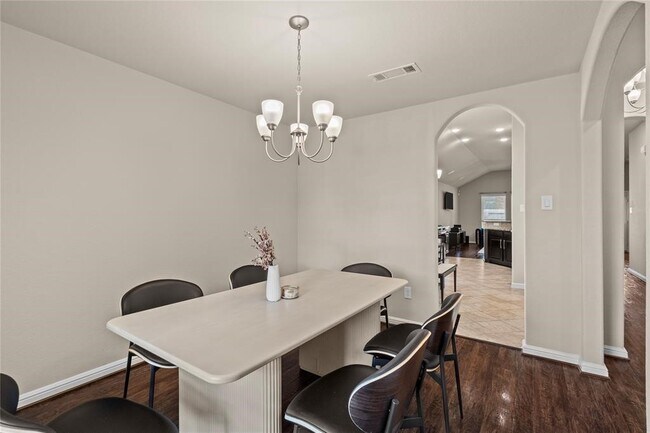 Building Photo - 4808 Ladona Ct