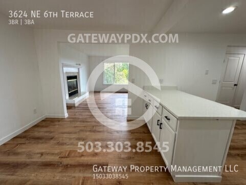 Building Photo - 3624 NE 6th Terrace