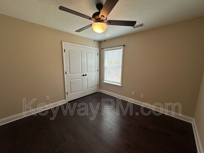 Building Photo - 5023 Trickling Creek Dr