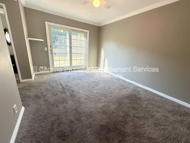 Building Photo - 750 Vinemead Dr