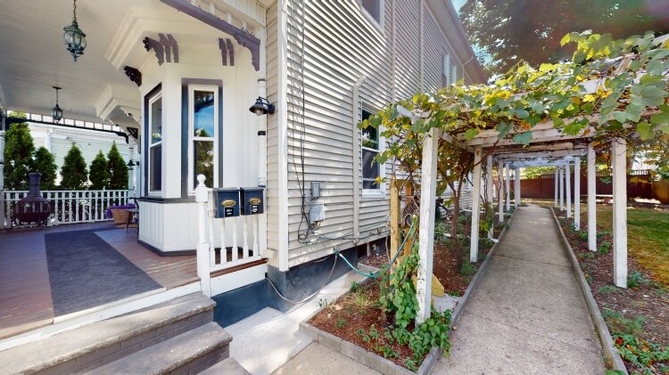 Side Yard A - 87 Irving St
