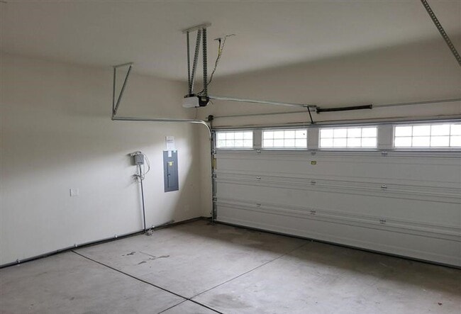 Building Photo - *$500 Move In Special*Beautiful 3 Bed 2 Bath Home in Enumclaw