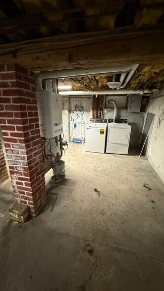 Building Photo - 15 Kilburn Ct