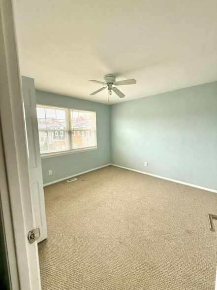 Building Photo - 315 Hometown Way