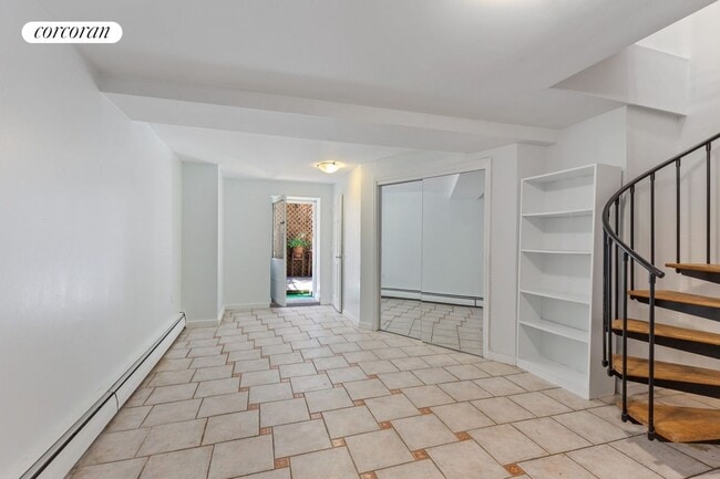 Building Photo - 314 W 94th St