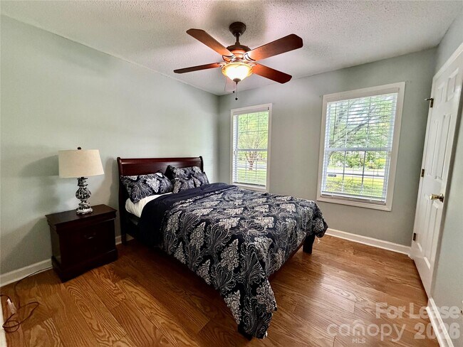 Building Photo - 2809 Faircroft Way