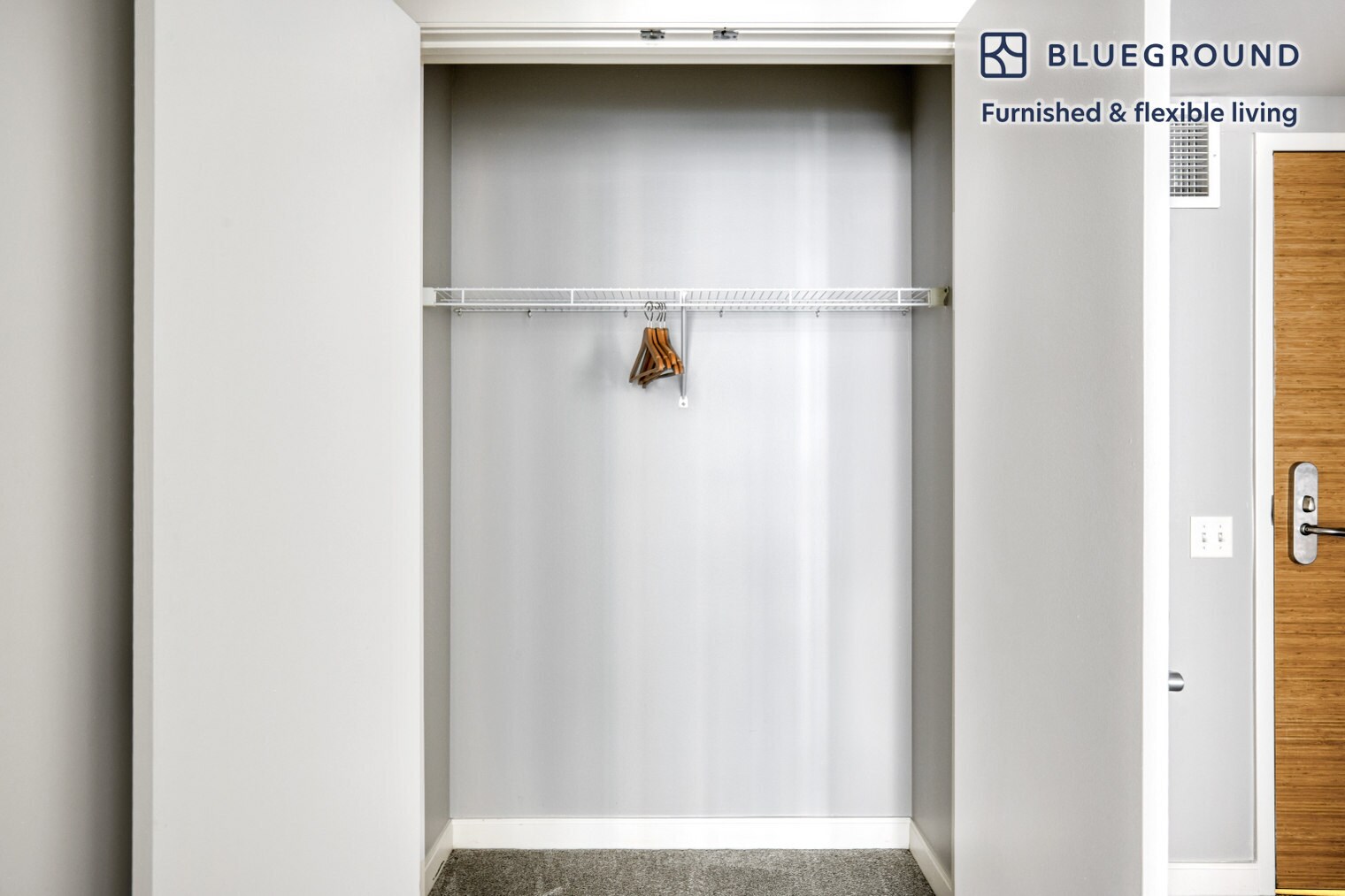 Building Photo - 210 N Wells St