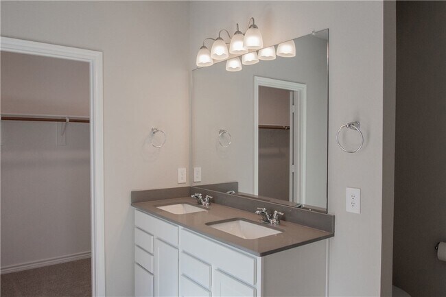 Building Photo - 6117 Eldora Dr