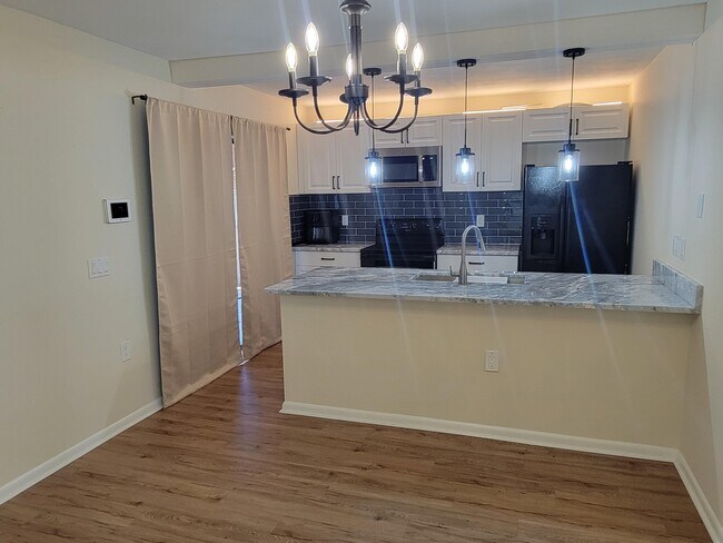 Building Photo - 201 Live Oak Ln