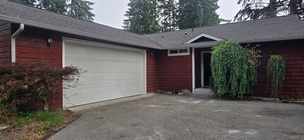 Building Photo - Spacious 2 bedroom in Timberlakes