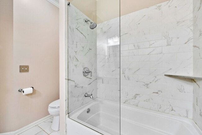 Building Photo - 7015 Blackthorn Ln