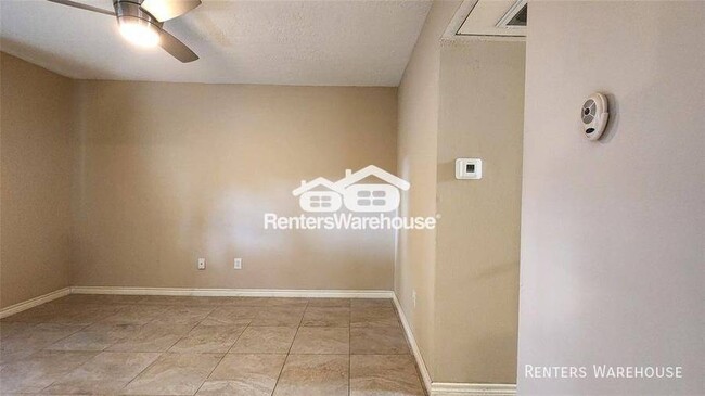 Building Photo - Private, 1bed/1bath condo in the Greenway ...