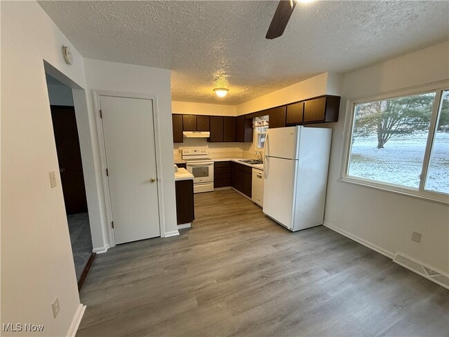 Building Photo - 12827 Hametown Rd