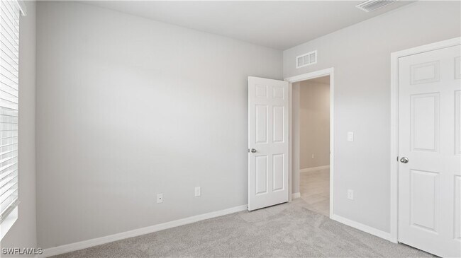 Building Photo - 1903 Cape Coral Pkwy W