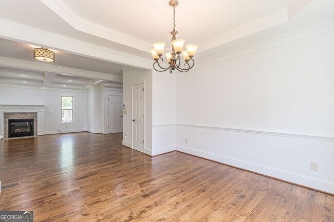 Building Photo - 1410 Eastland Rd SE