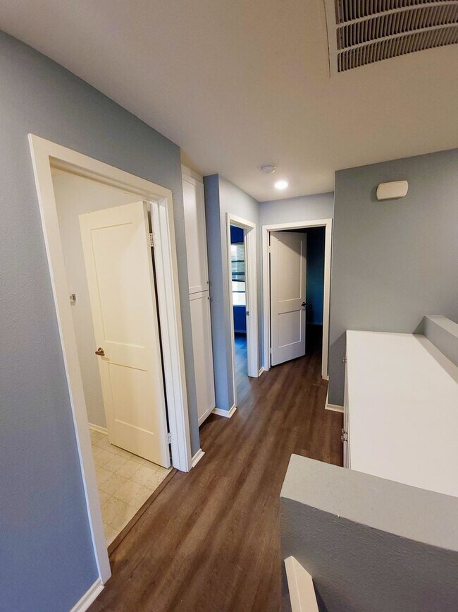 Building Photo - 10244 Artesia Blvd