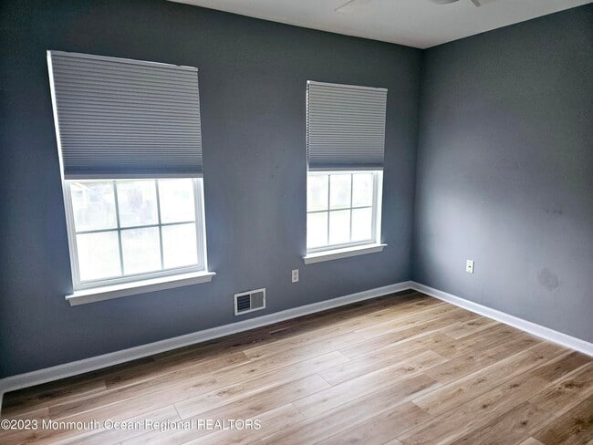 Building Photo - 505 Buhler Ave