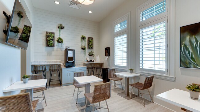 Building Photo - 4873 Seafoam Trl