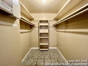 Building Photo - 3223 Leewood Dr