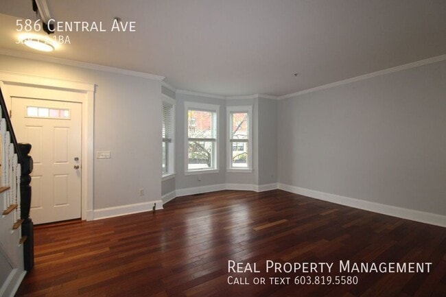 Building Photo - 586 Central Ave